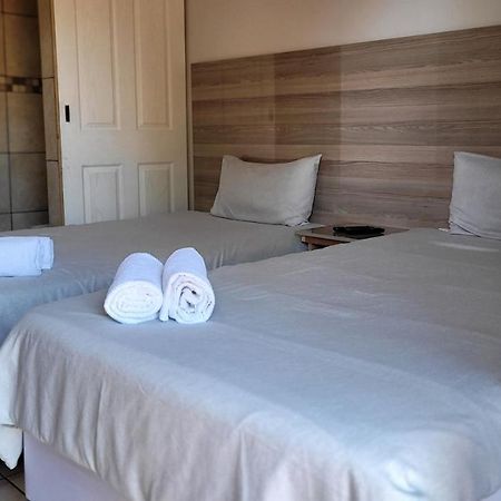 Pab-Love Guest House Куруман Екстер'єр фото
